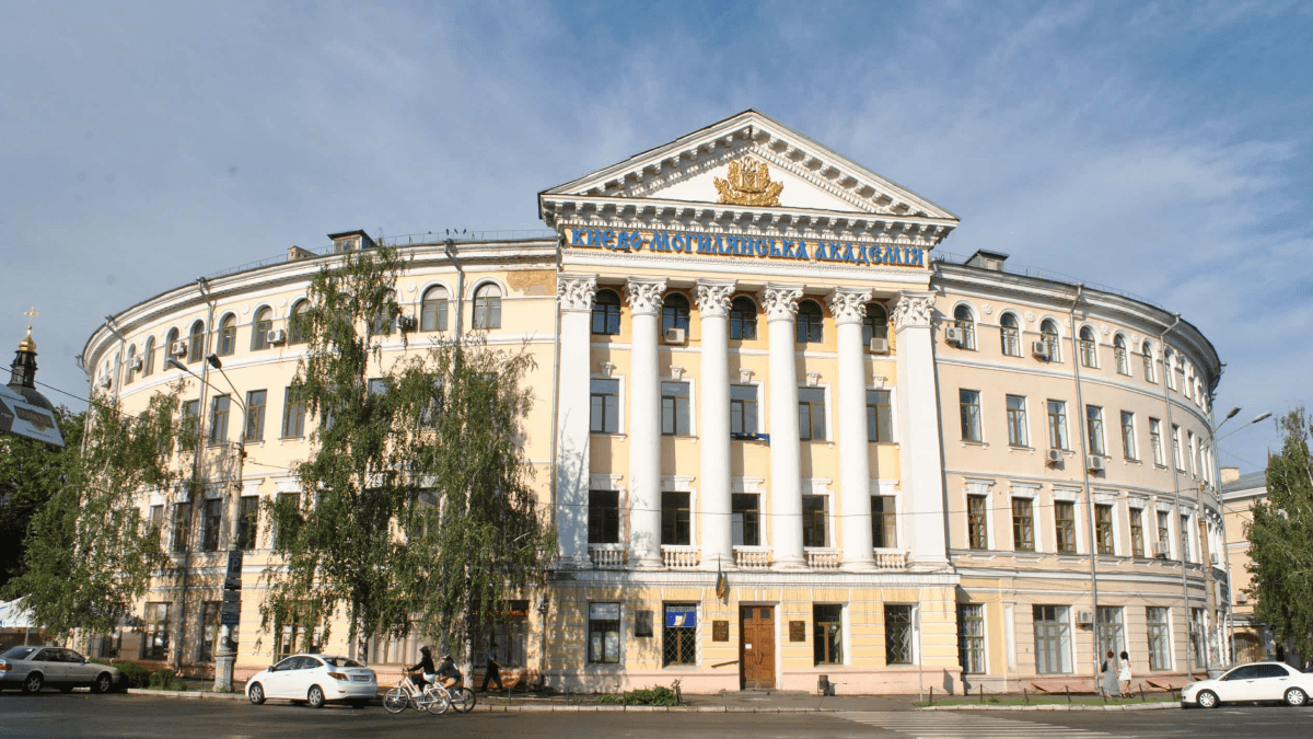 НаУКМА вивчить вплив служби ЛГБТ+ військових на рівність
