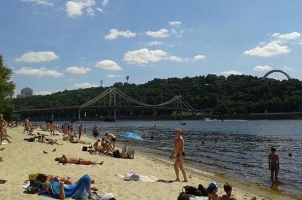 Пляжі Києва: де відпочивати біля води у 2026